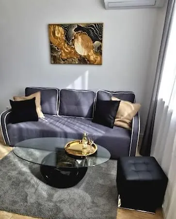 In The Luxury Onyx סבטי ולאס