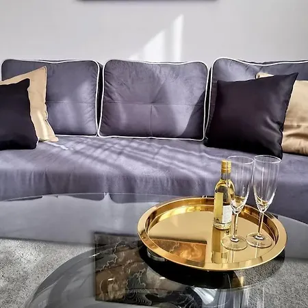 In The Luxury Onyx *